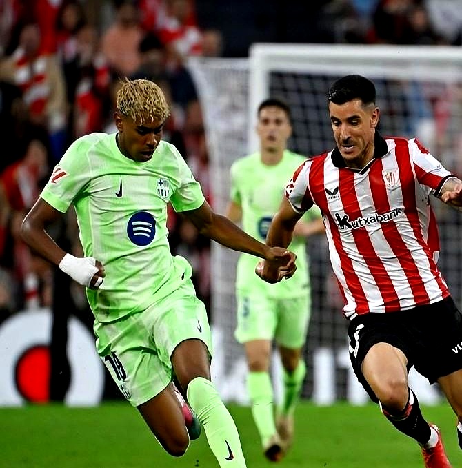 九游体育官方网站包含德甲赛程吃紧，比利亚雷亚尔转会期单刀错失，球迷炸锅，赛季目标并未改变的词条