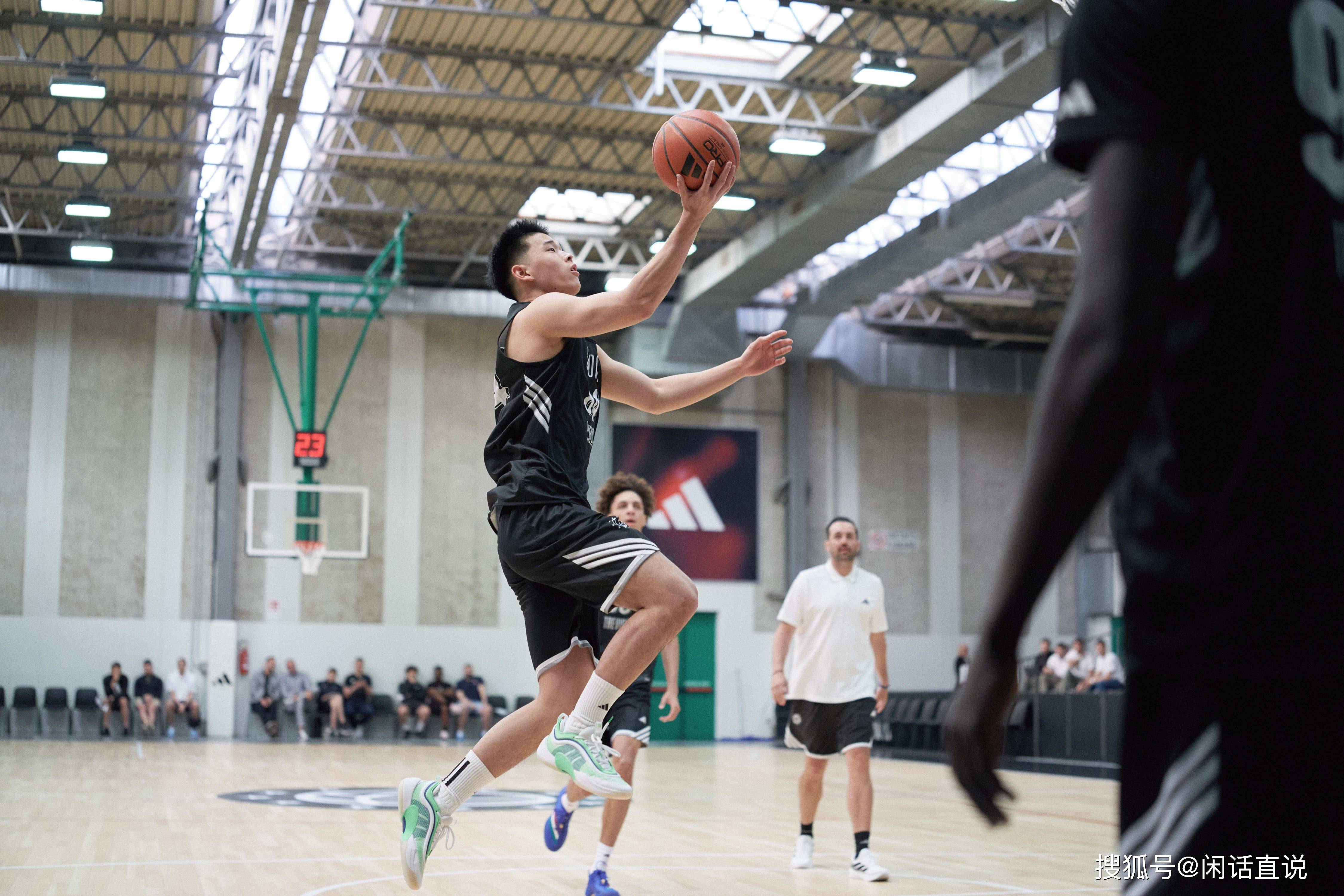 九游体育APP转会期体能课后；达拉斯独行侠官宣签约备战NBA常规赛；管理层满意；身体对抗强度拉满的简单介绍