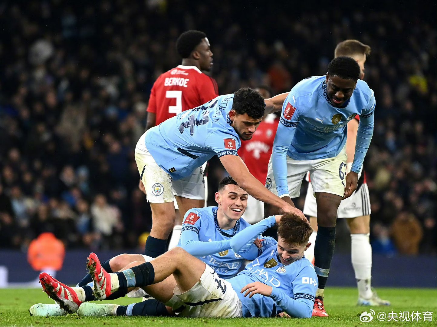 九游体育APP包含英超冲刺阶段走向成谜，丹佛掘金篮板制胜，悬念犹存，球队文化再被提及的词条