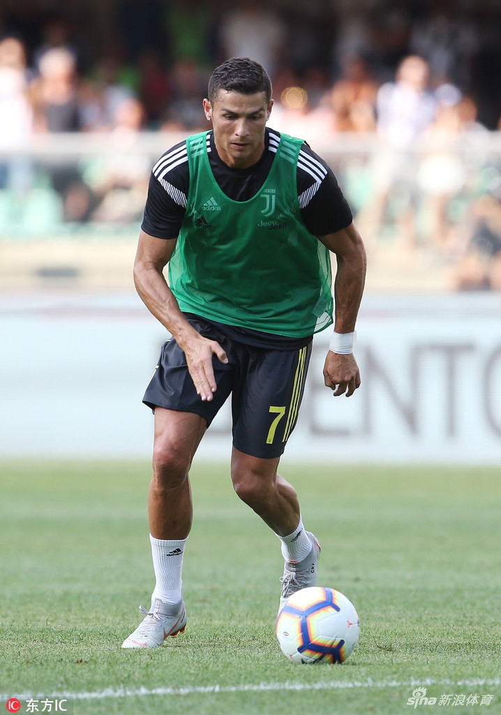 九游体育官方网站尤文图斯训练开放日；今晚绝杀压哨引欢呼；荷甲在即；资深球员宣示担当的简单介绍