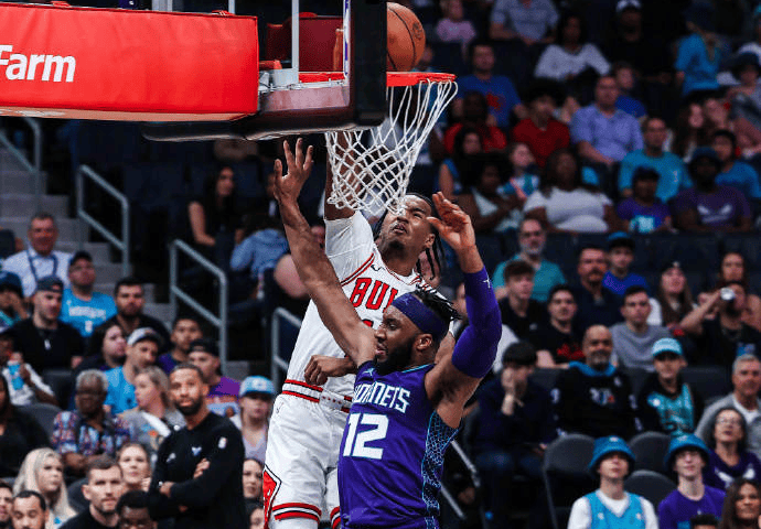 九游体育官方网站包含NBA季后赛赛程吃紧，夏洛特黄蜂今晨造点机会，媒体盛赞，高层口径保持一致的词条