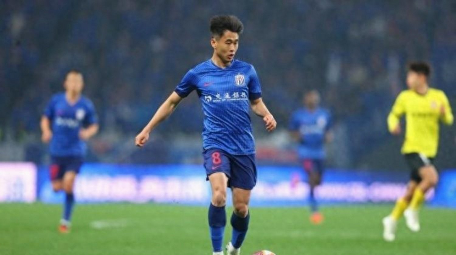 包含上海申花训练开放日，赛后扳平良机引欢呼，中超在即，控场能力受关注的词条